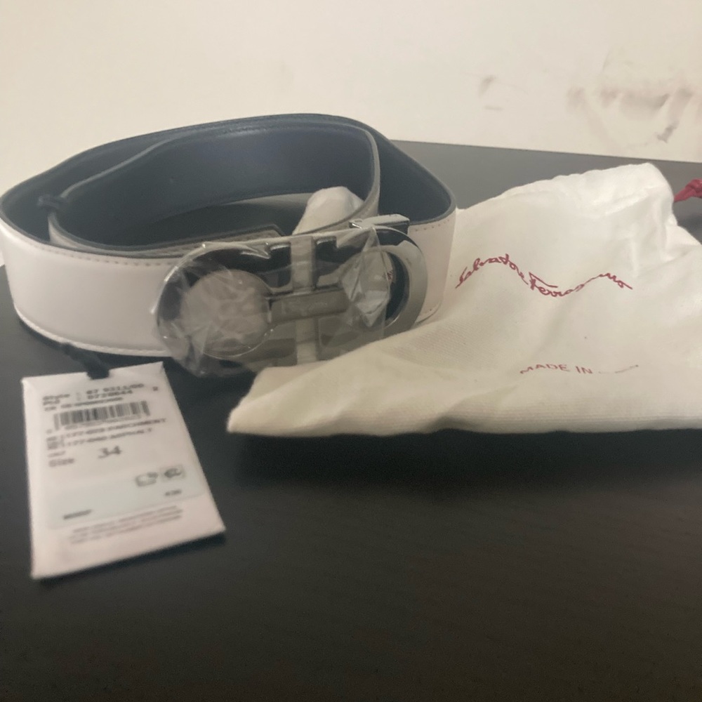 Salvatore Ferragamo (belt)